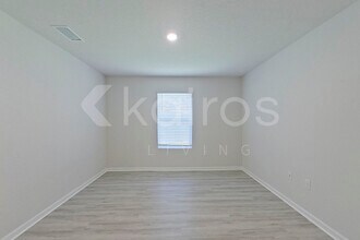 4698 Malay Cir in Milton, FL - Building Photo - Building Photo
