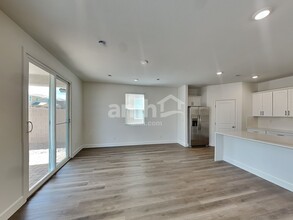 6417 Aspen Mountain Ave in Las Vegas, NV - Building Photo - Building Photo