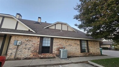 548 E Windsor Dr in Denton, TX - Building Photo - Building Photo