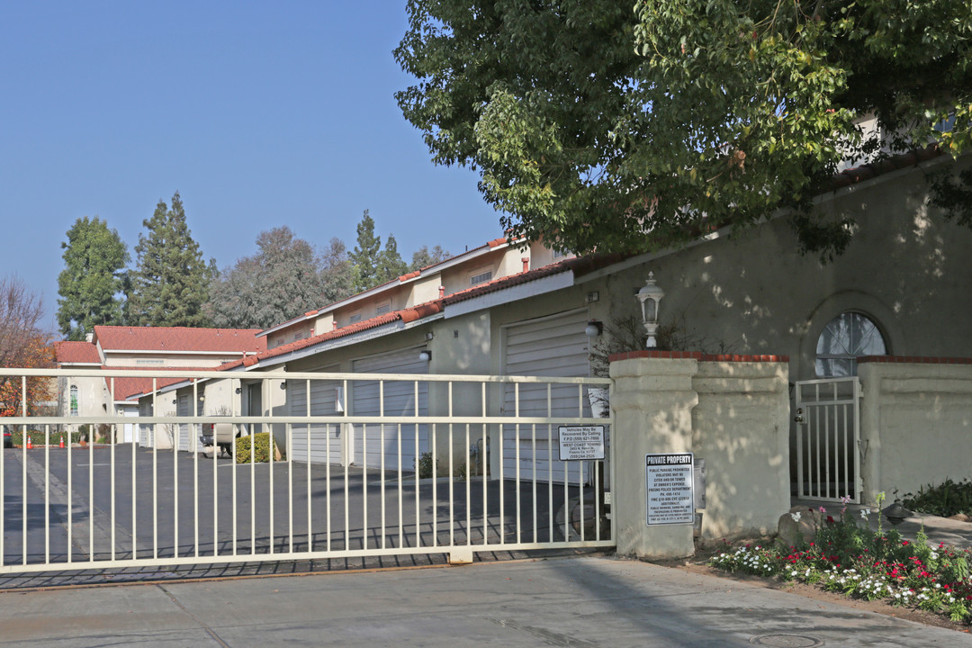 Escalon Villas in Fresno, CA - Foto de edificio