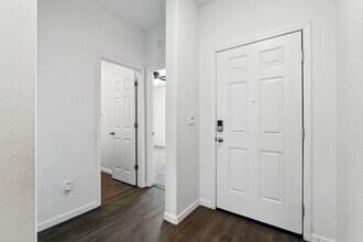 6644 E Dwight Way in Fresno, CA - Building Photo - Building Photo