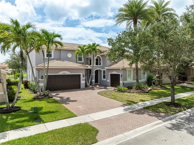 3901 E Hibiscus St in Weston, FL - Building Photo - Building Photo