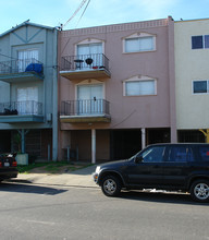 676 Sylvan St in Daly City, CA - Building Photo - Building Photo