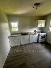 140 Summit St in Pontiac, MI - Building Photo - Building Photo