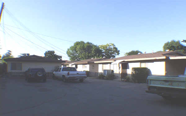 Maxson Apartments in El Monte, CA - Foto de edificio - Building Photo