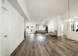 8309 Sea Meadow Ln in Bakersfield, CA - Building Photo - Building Photo