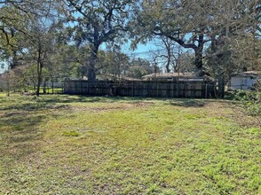 216 Camellia St in Lake Jackson, TX - Building Photo - Building Photo