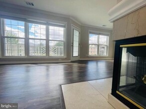 8069 Stonewall Brigade Ct in Manassas, VA - Building Photo - Building Photo