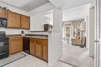 6765 Corporate Blvd, Unit 6210 in Baton Rouge, LA - Building Photo - Building Photo