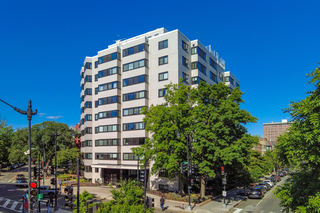 Imperial House in Washington, DC - Foto de edificio - Building Photo