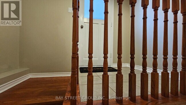 2107 Wincanton Crescent in Mississauga, ON - Building Photo - Building Photo