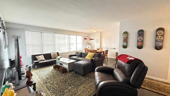 6157 N Sheridan Rd in Chicago, IL - Building Photo - Building Photo