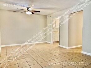 9410 Grannis St in Houston, TX - Building Photo - Building Photo