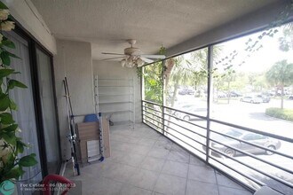 2316 S Cypress Bend Dr in Pompano Beach, FL - Building Photo - Building Photo