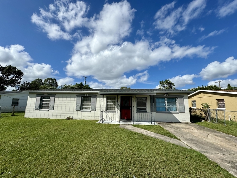 7200 Ravenna Ave in Orlando, FL - Foto de edificio