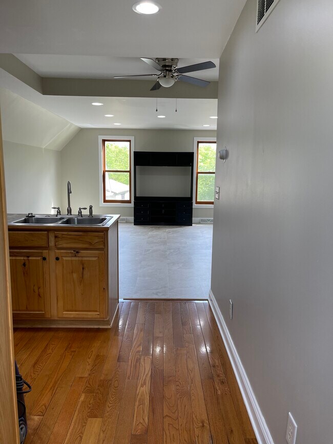 2564 Kingwood Pike in Morgantown, WV - Building Photo - Building Photo