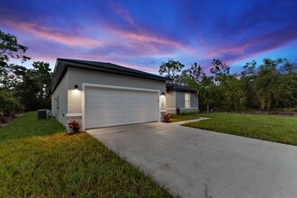 104 Colchester Pl in Poinciana, FL - Building Photo - Building Photo