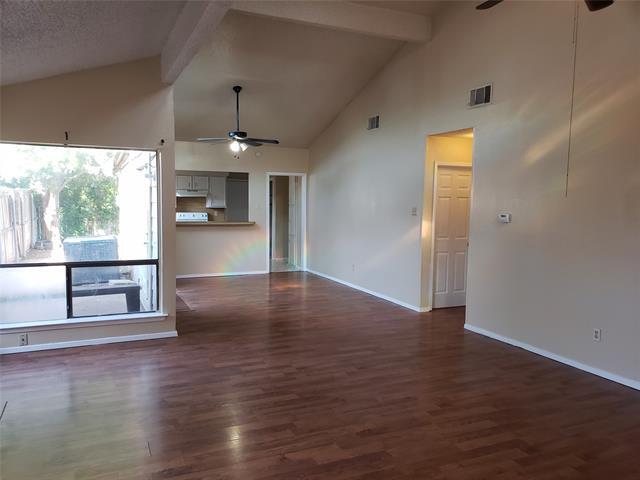 property at 557 Prairie Dell St