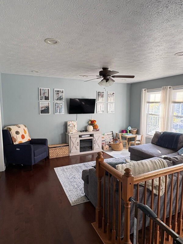 3234 Woodfield Dr in Walworth, NY - Foto de edificio - Building Photo