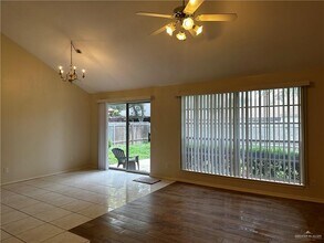 2308 Oriole Ave in McAllen, TX - Building Photo - Building Photo