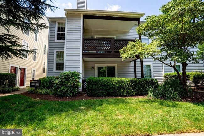 10039 Oakton Terrace Rd in Oakton, VA - Building Photo - Building Photo
