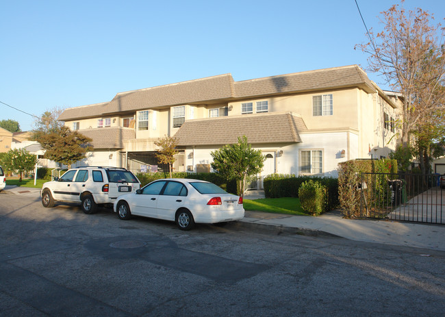 11337 Collins St in North Hollywood, CA - Foto de edificio - Building Photo