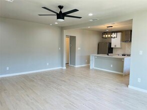 4609 Virginia Ave, Unit 202 in Dallas, TX - Building Photo - Building Photo