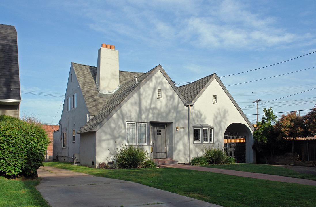 1012 38th St in Sacramento, CA - Building Photo