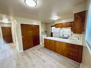 320-326 Knowles St in Missoula, MT - Building Photo - Building Photo
