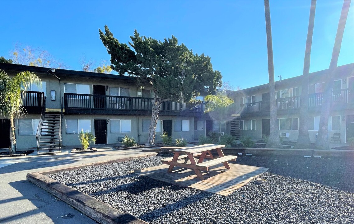 Renovated Apartments at 150 Gateway Court in Stockton, CA - Building Photo