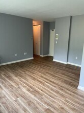 1310 Berlin Tpke in Wethersfield, CT - Building Photo - Building Photo