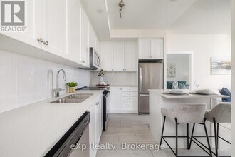 55 Duke St W in Kitchener, ON - Building Photo - Building Photo