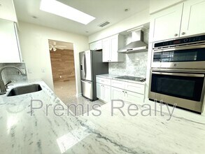 2192 Louisa Dr in Belleair Beach, FL - Building Photo - Building Photo