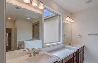 1422 Oaklawn Dr in New Braunfels, TX - Building Photo - Building Photo