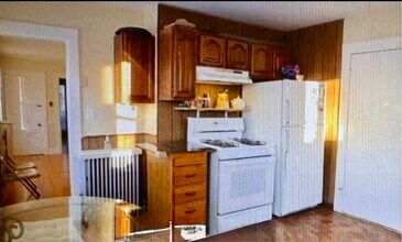 57 Adams Ave in Newton, MA - Building Photo - Building Photo