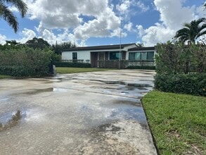 2940 Cherokee Rd in West Palm Beach, FL - Foto de edificio - Building Photo