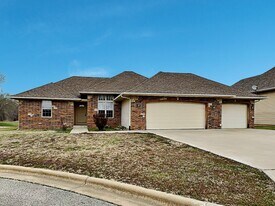 409 Cottage Pl in Republic, MO - Building Photo