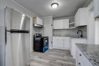 1135 Ash St in Conway, AR - Building Photo - Building Photo