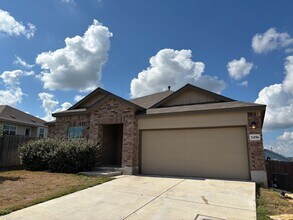5496 Jasmine Spur in Bulverde, TX - Building Photo - Building Photo