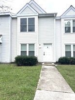 320 Jo Anns Way in Salisbury, MD - Building Photo