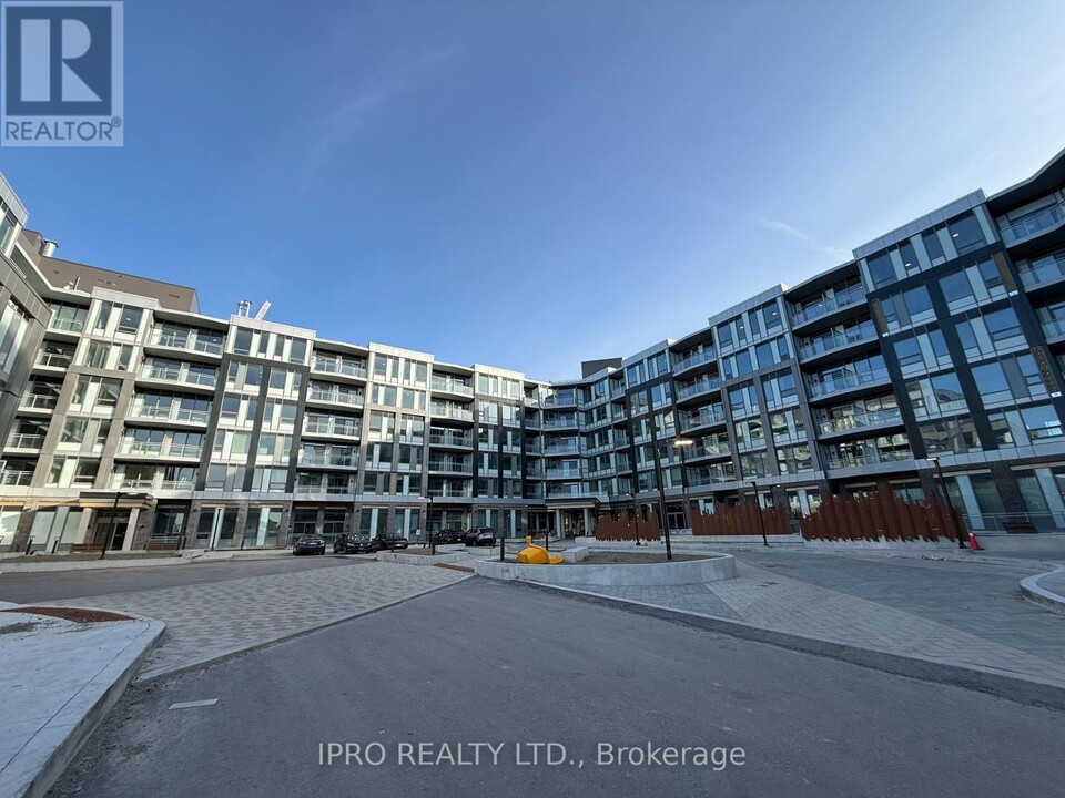 2501-2501 Saw Whet Blvd. in Oakville, ON - Building Photo