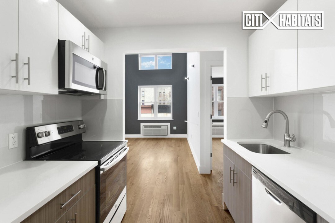 516 W 162nd St-Unit -5B in New York, NY - Building Photo