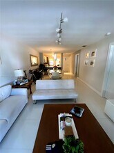 300 Galen Dr in Key Biscayne, FL - Building Photo - Building Photo