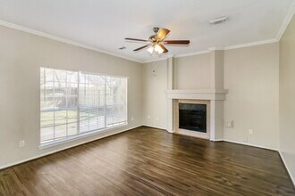 6018 Fern Hollow Ct in Katy, TX - Foto de edificio - Building Photo