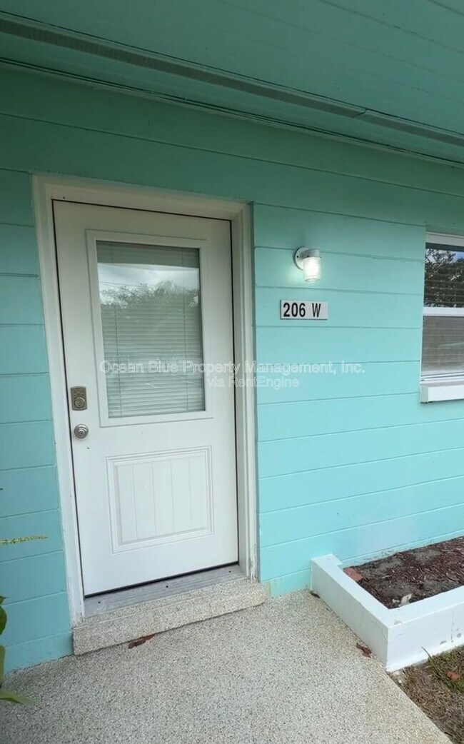 206 Bates Ave in Indian Rocks Beach, FL - Building Photo - Building Photo