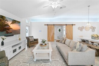 643 108th Ave N in Naples, FL - Building Photo - Building Photo