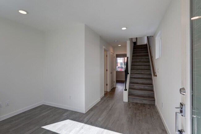 1330 E Spring St in Seattle, WA - Building Photo - Building Photo