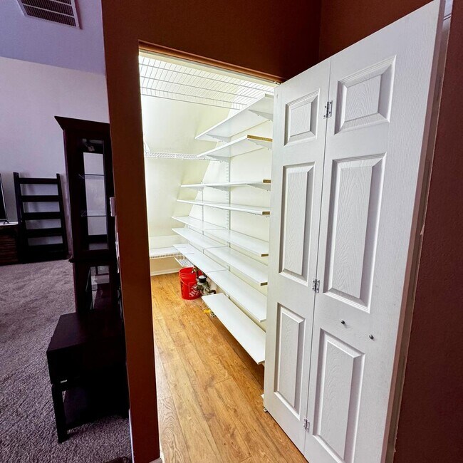 5362 Wildspring Dr in Lake In The Hills, IL - Building Photo - Building Photo