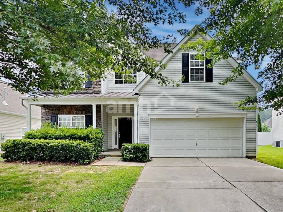 5711 Falkirk Ln in Matthews, NC - Building Photo