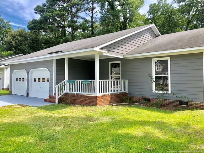 694 Dowfield Dr in Fayetteville, NC - Building Photo - Building Photo